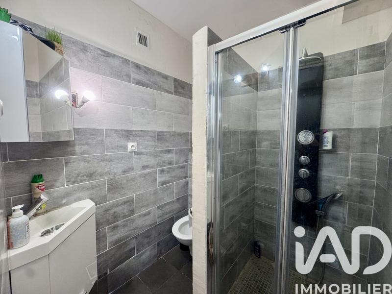 Maison - 215 m² - 7 pièces