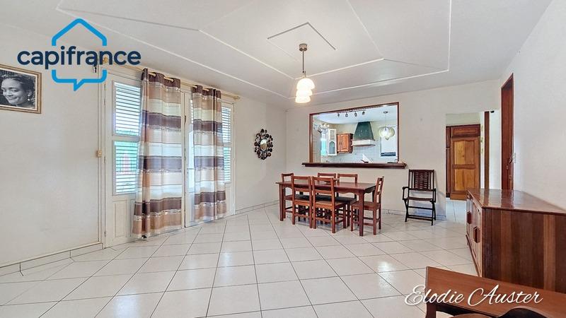 Villa - 267 m² - 10 pièces