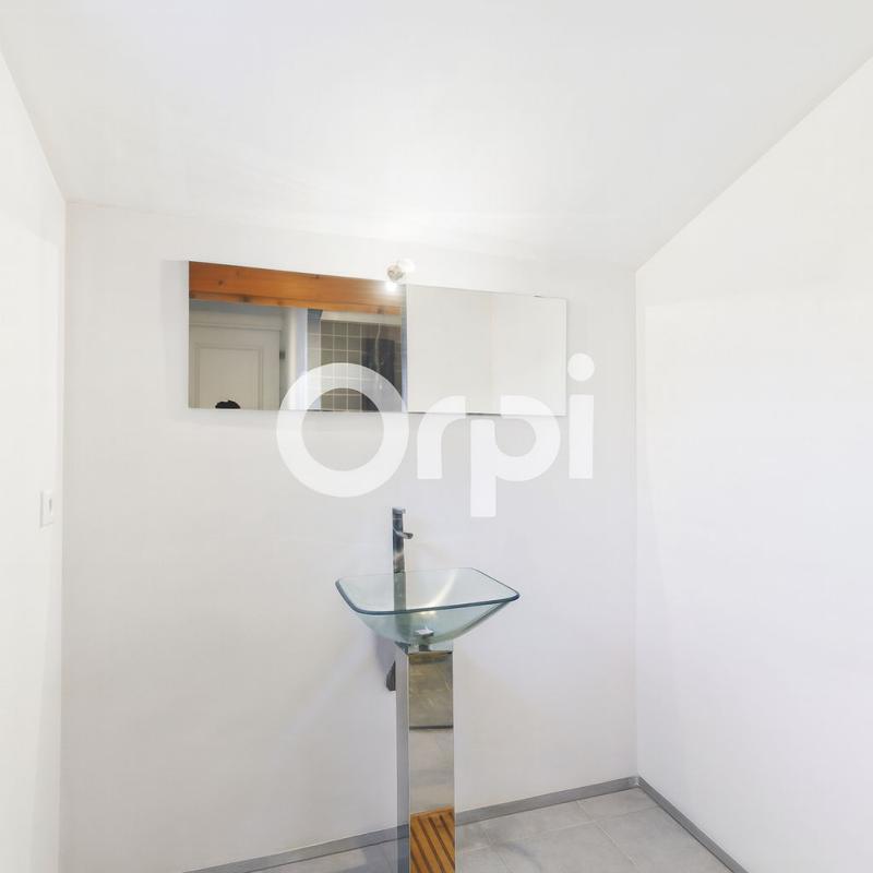 Maison - 220 m² - 7 pièces