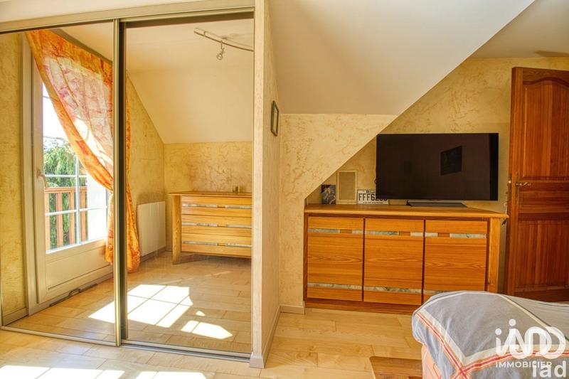 Maison - 185 m² - 8 pièces