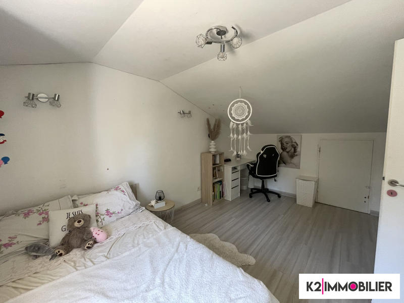 Maison traditionnelle - 107 m² - 6 pièces