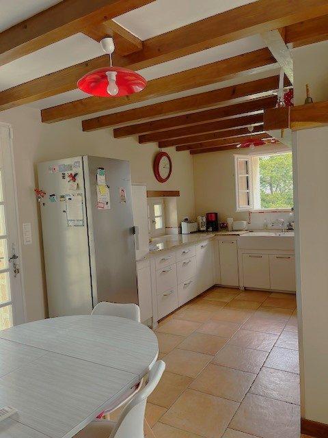 Maison - 231 m² - 8 pièces