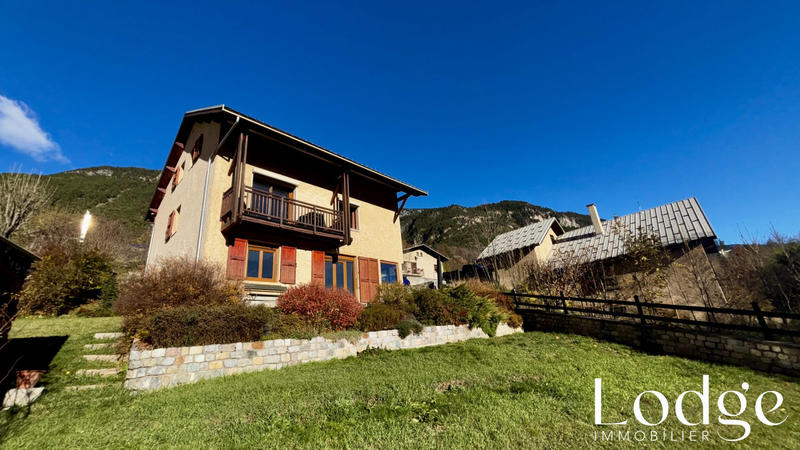 Maison - 160 m² - 7 pièces