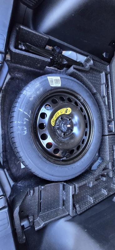 Ford Kuga 2,5 Fhev E85 Titanium camera