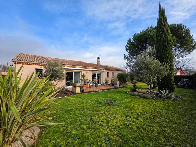 Maison - 95 m² - 4 pièces