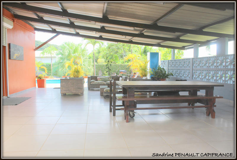 Immeuble - 1 270 m² - 13 pièces