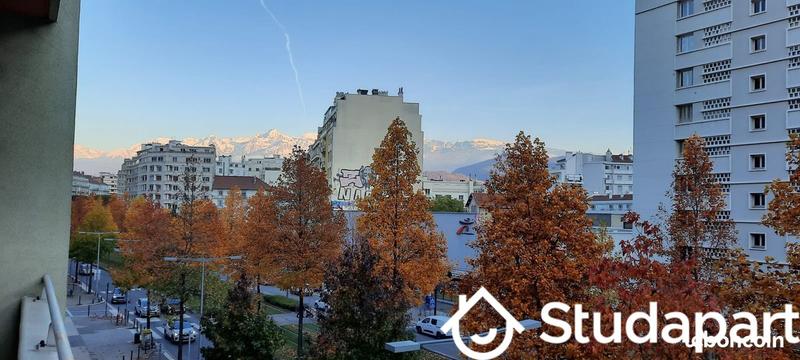 Chambre - 12 m² - 1 pièce