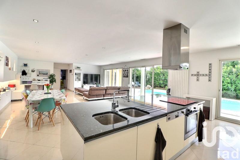 Maison - 140 m² - 5 pièces