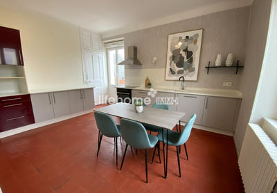 Maison - 140 m² - 5 pièces