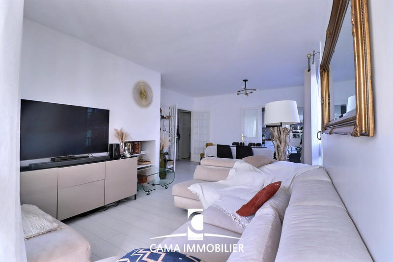 Appartement - 97 m² - 5 pièces