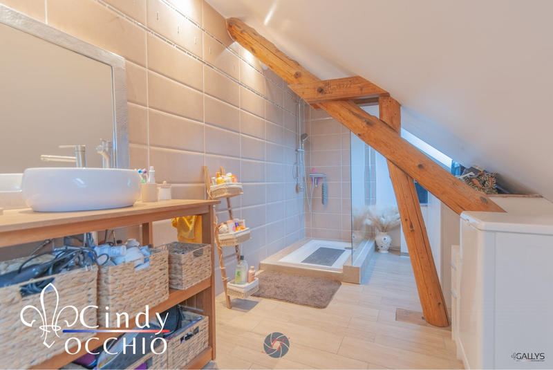 Appartement - 77 m² - 3 pièces