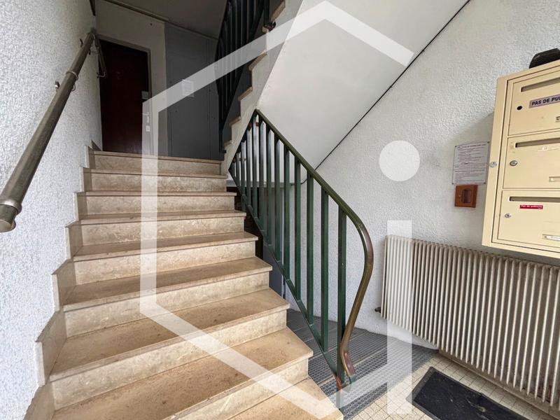 Immeuble - 305 m² - 16 pièces