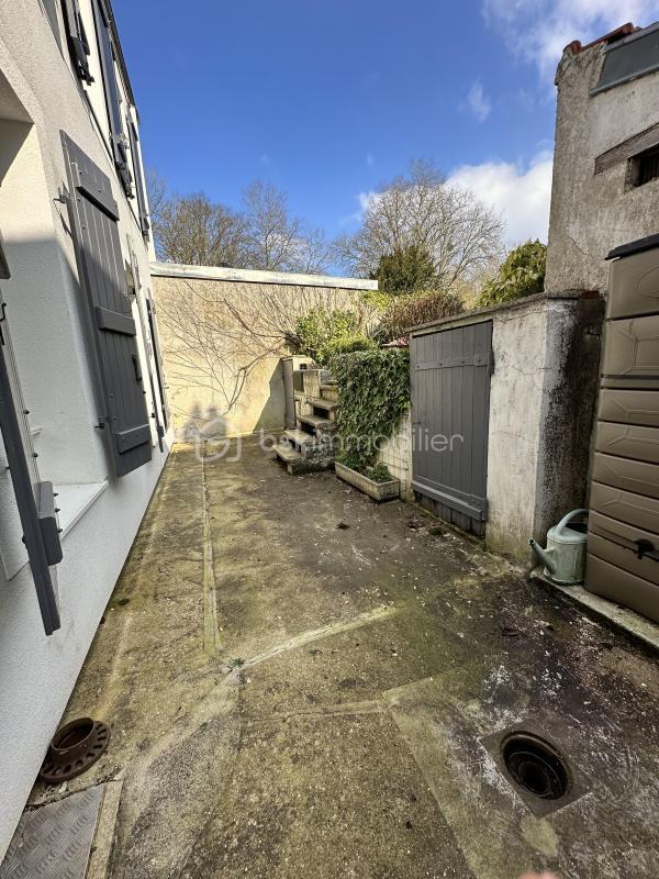 Immeuble - 110 m² - 5 pièces