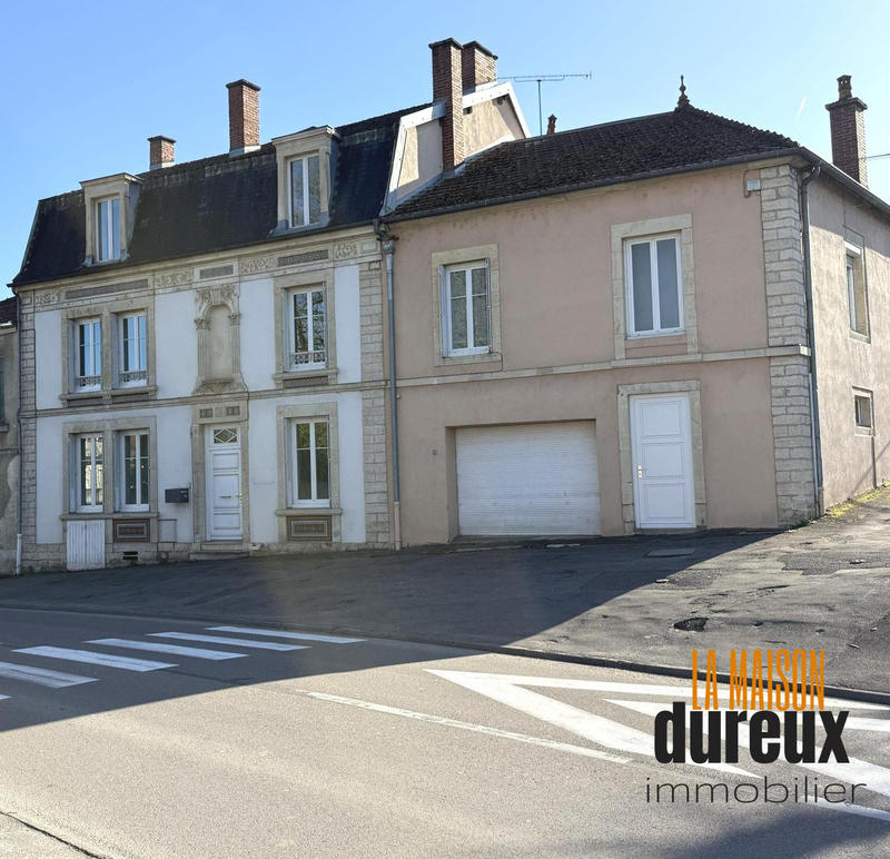 Maison ancienne - 298 m² - 6 pièces