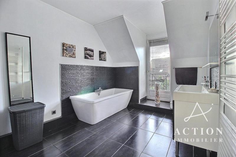 Maison - 110 m² - 4 pièces