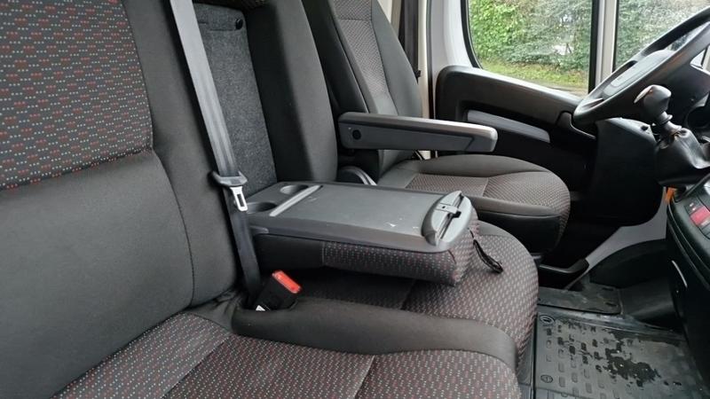 Peugeot Boxer Fourgon Tole 333 L1h1 Bluehdi 140 Ss Asphalt