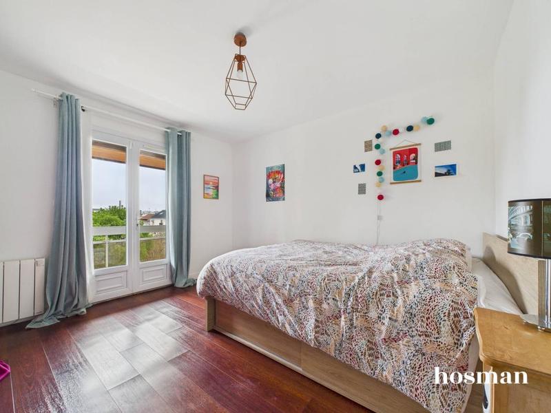 Maison - 100 m² - 6 pièces