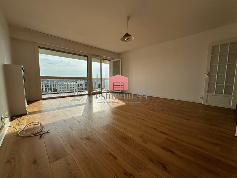 Appartement - 100 m² - 4 pièces