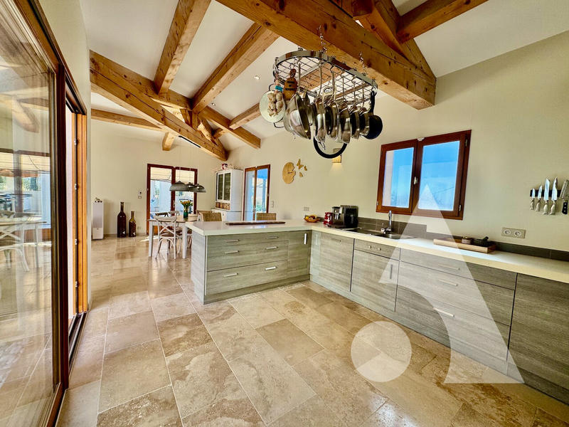 Maison - 146 m² - 5 pièces