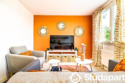 Chambre - 9 m² - 1 pièce