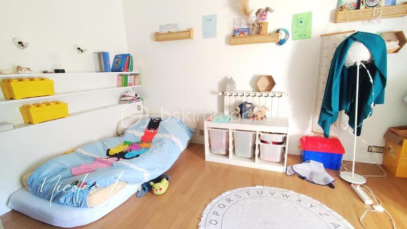 Maison - 195 m² - 8 pièces