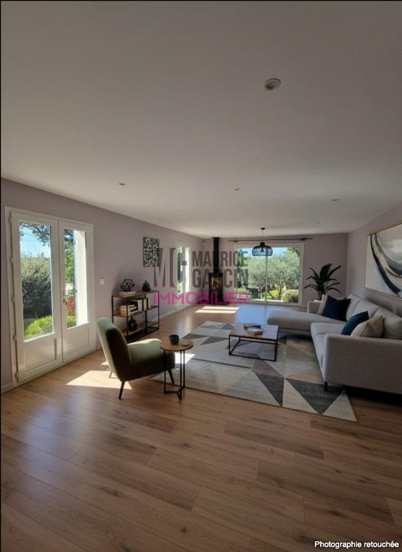 Maison - 234 m² - 6 pièces