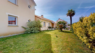 Maison - 266 m² - 10 pièces