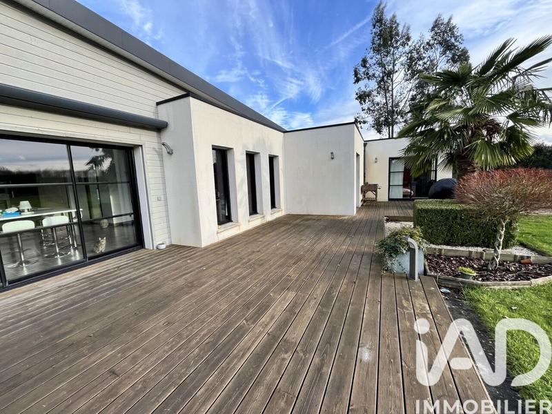 Maison - 180 m² - 6 pièces