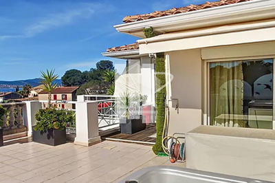 Appartement - 93 m² - 3 pièces