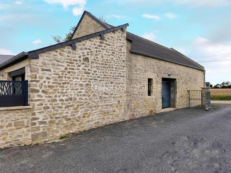 Maison en pierre - 189 m² - 7 pièces