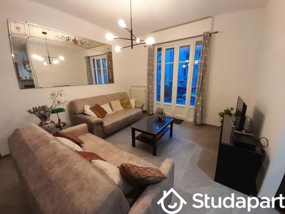 Chambre - 14 m² - 1 pièce