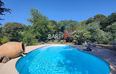 Villa - 146 m² - 6 pièces