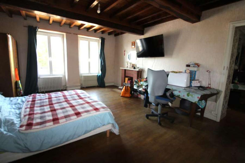 Maison - 107 m² - 6 pièces