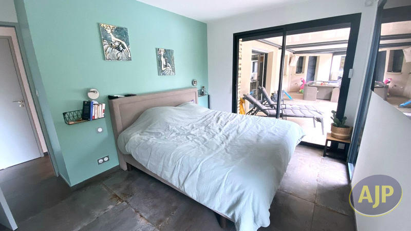 Maison - 185 m² - 7 pièces