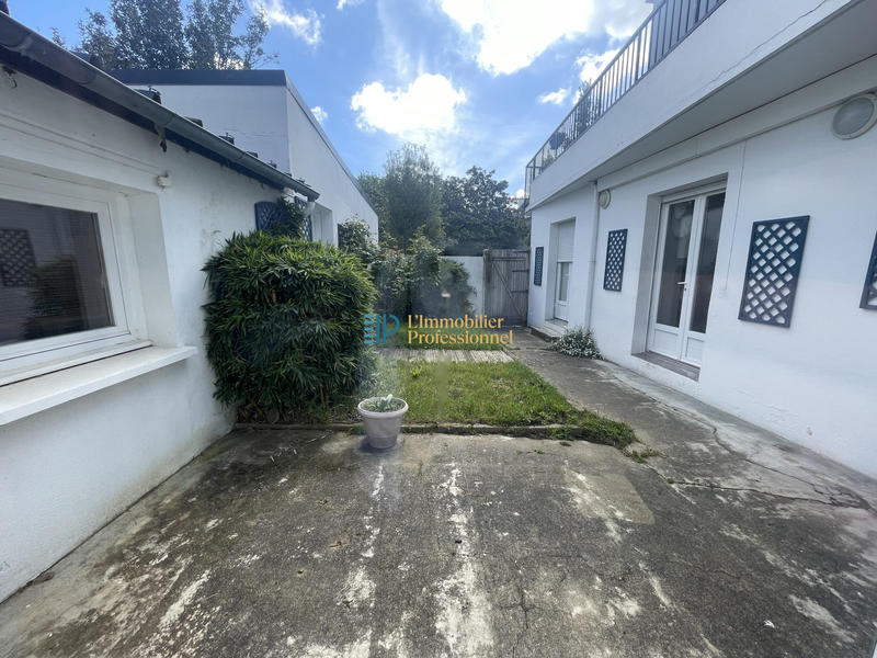 Local commercial - 44 m² - 2 pièces