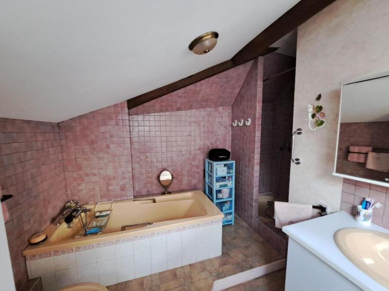 Appartement - 181 m² - 8 pièces