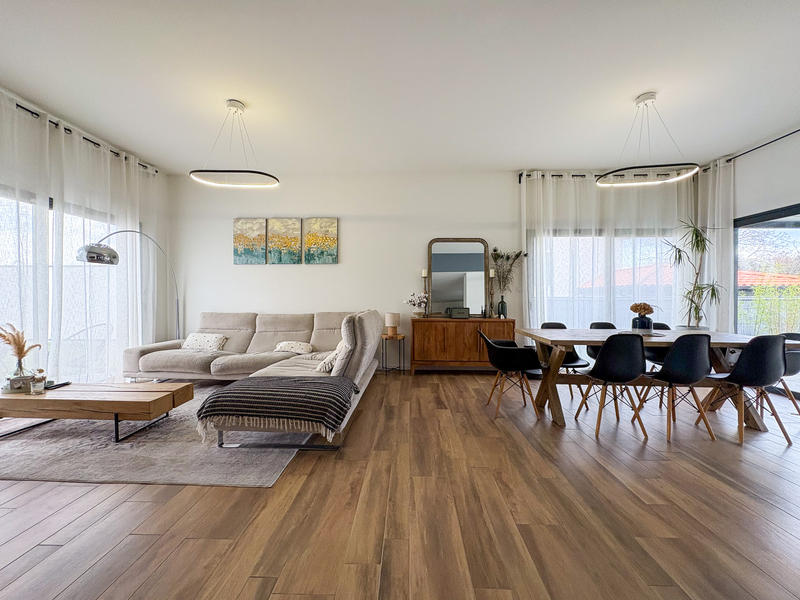 Maison - 150 m² - 7 pièces