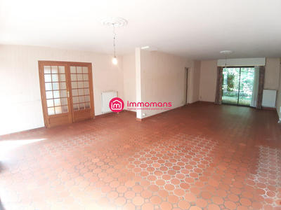 Maison - 180 m² - 8 pièces