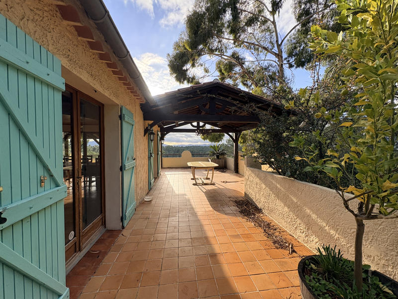 Villa - 155 m² - 6 pièces