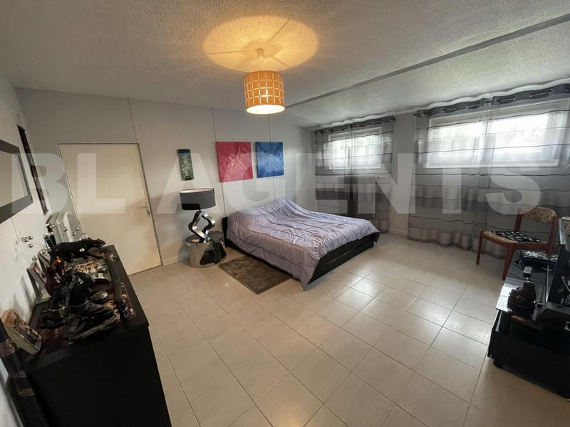 Propriété - 200 m² - 7 pièces