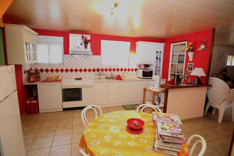 Maison - 240 m² - 12 pièces