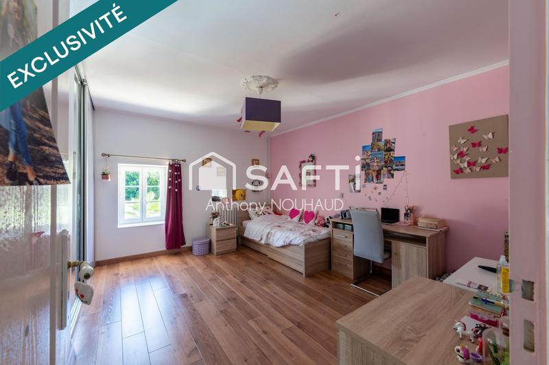 Maison - 228 m² - 6 pièces