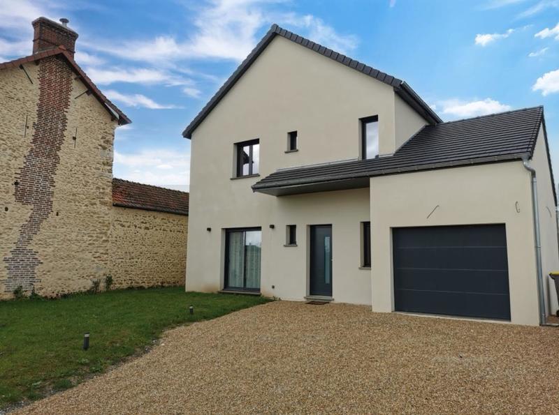 Maison - 97 m² - 4 pièces