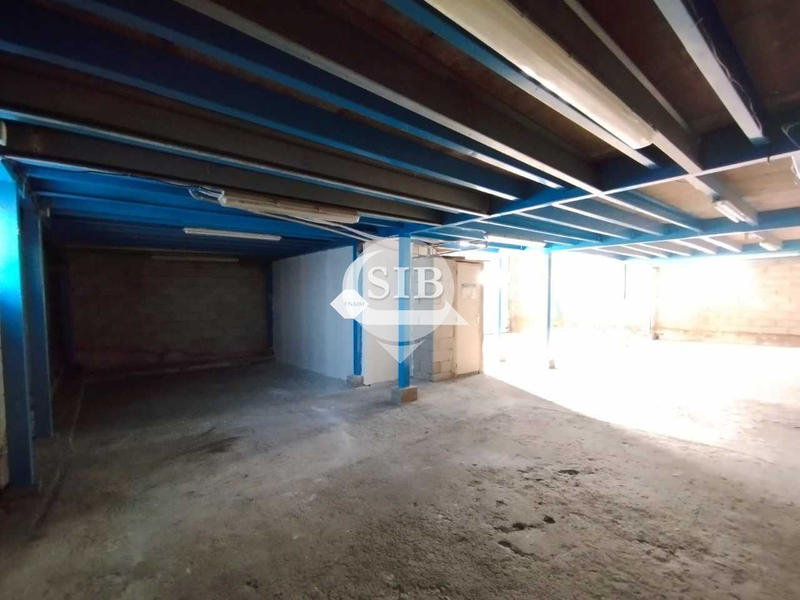 Local commercial - 200 m²