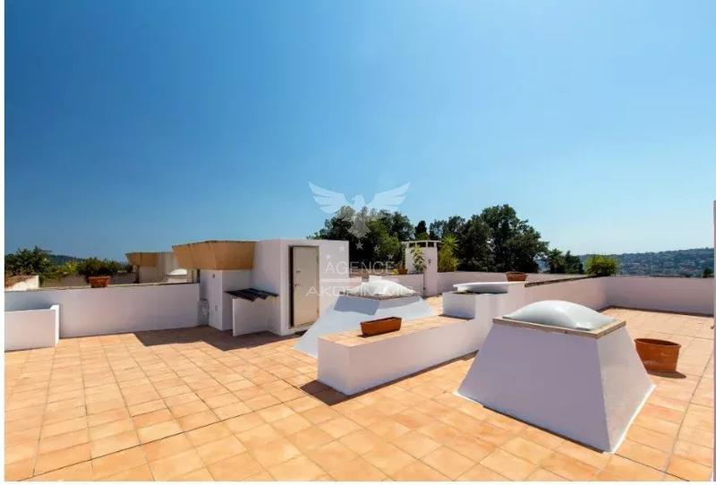 Appartement - 153 m² - 4 pièces