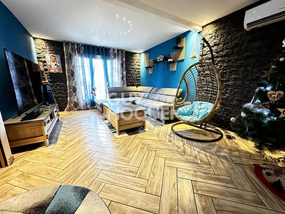 Maison - 146 m² - 9 pièces