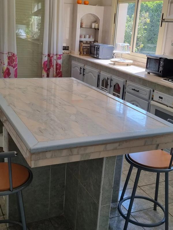 Maison - 270 m² - 9 pièces