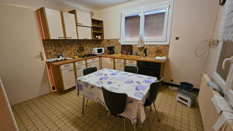 Maison - 99 m² - 5 pièces