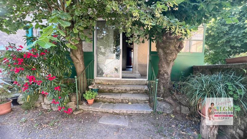 Propriété - 283 m² - 8 pièces