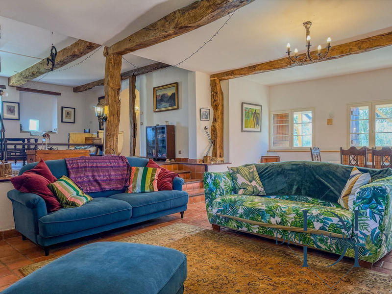 Maison - 200 m² - 7 pièces